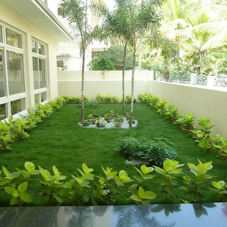 Sreeparthi Hotel بوتابارتي المظهر الخارجي الصورة